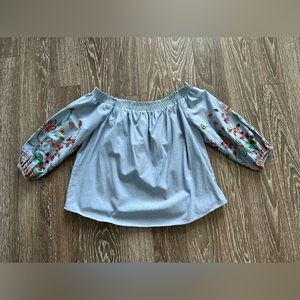 Q&A Off-shoulder Denim Top